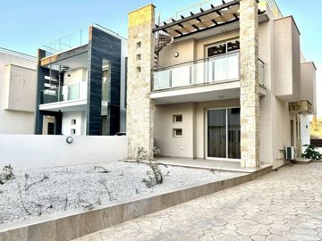 Detached Villa For Sale  in  Empa