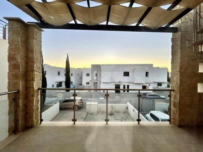 Image No.2-3 Bed Villa for sale