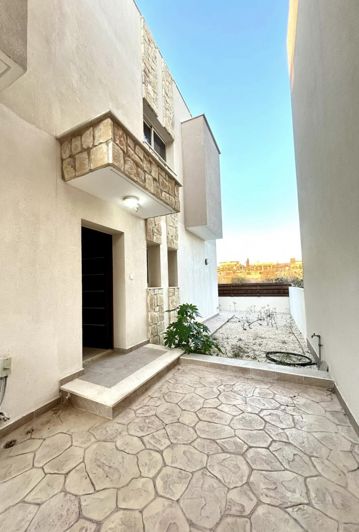 Image No.29-3 Bed Villa for sale