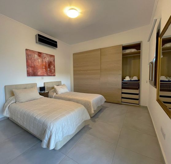 Image No.18-5 Bed Villa for sale