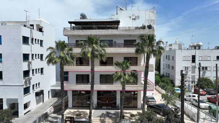 Image No.1-4 Bed Apartment for sale
