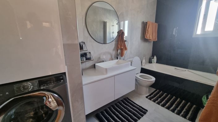 Image No.9-3 Bed Villa for sale