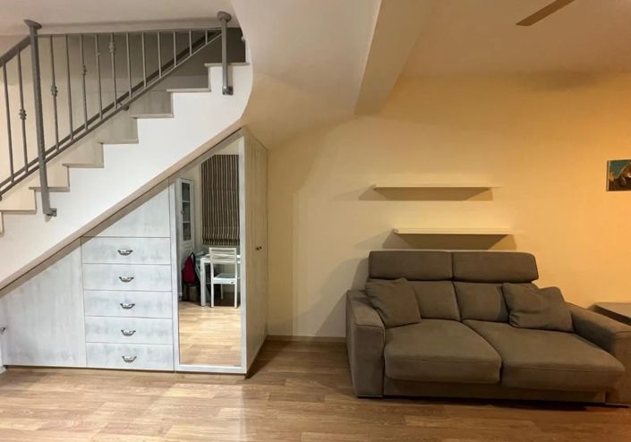 Image No.11-2 Bed Townhouse for sale