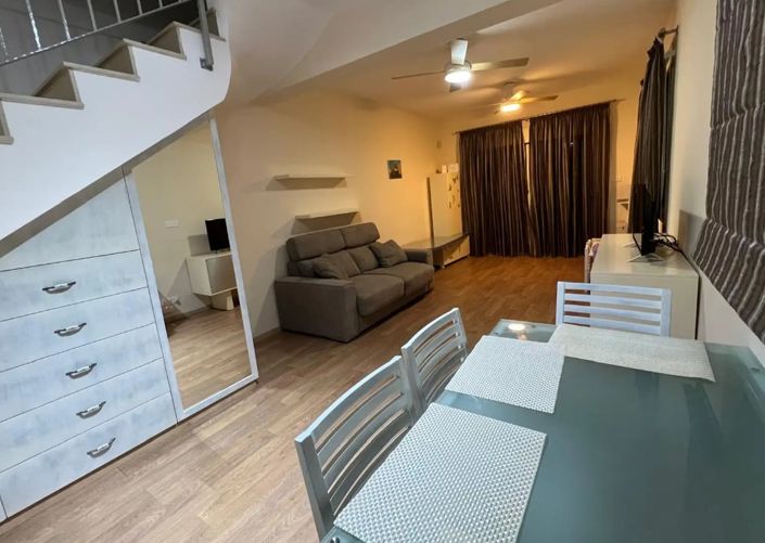 Image No.12-2 Bed Townhouse for sale