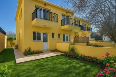 Town House / Maisonette For Sale  in  Kato Paphos - Universal