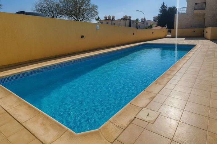 Image No.9-2 Bed Townhouse for sale