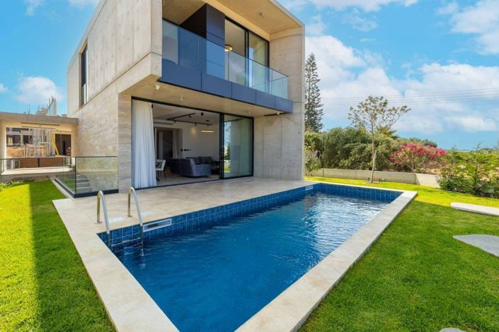 Image No.1-3 Bed Villa for sale