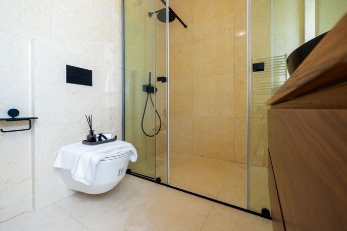 Image No.11-3 Bed Villa for sale