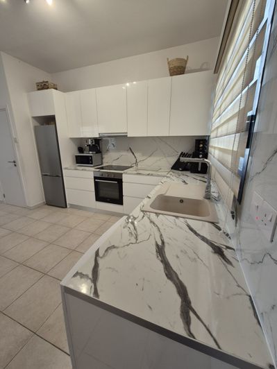 Image No.2-2 Bed Townhouse for sale