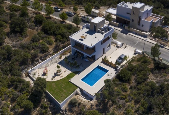 Image No.1-3 Bed Villa for sale