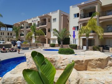 Garden Flat For Sale  in  Select Location