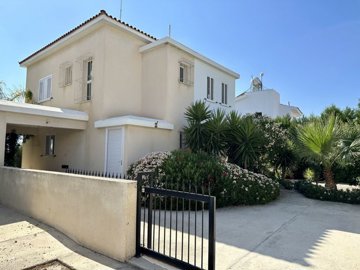Detached Villa For Sale  in  Empa
