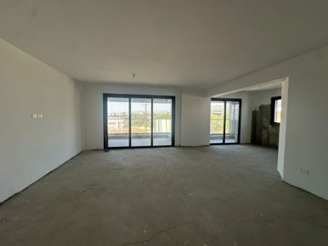 Apartment For Sale  in  Empa
