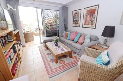 Apartment For Sale  in  Kato Paphos