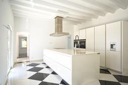 Image No.6-5 Bed Villa for sale