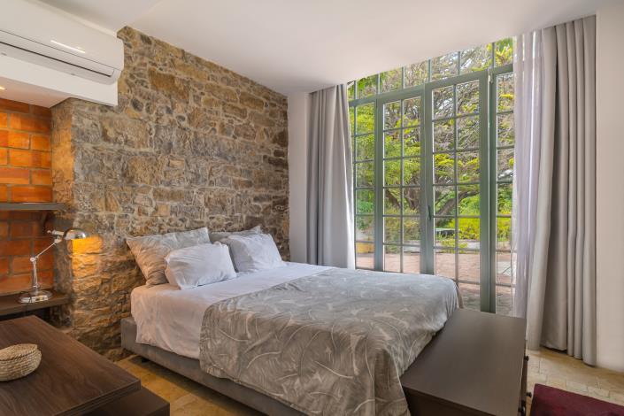 Image No.45-15 Bed Hotel for sale