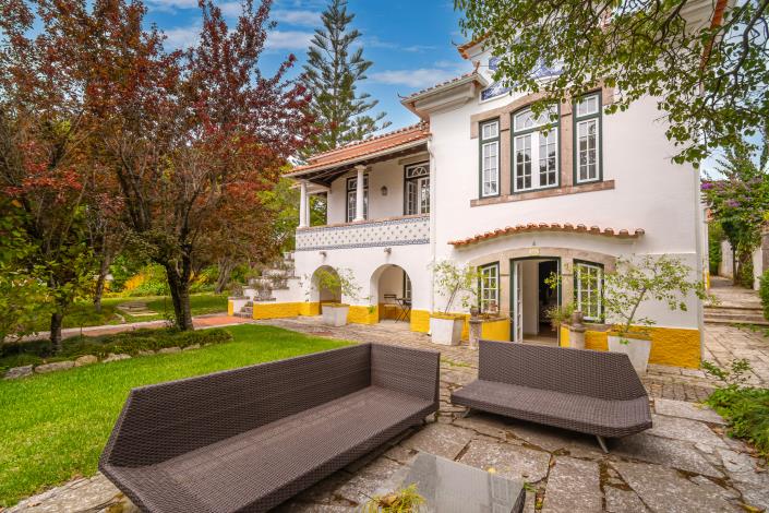 Image No.53-15 Bed Hotel for sale