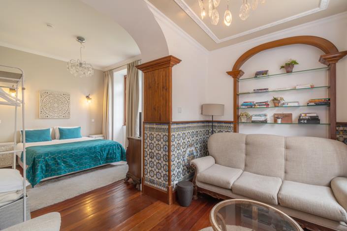 Image No.32-15 Bed Hotel for sale