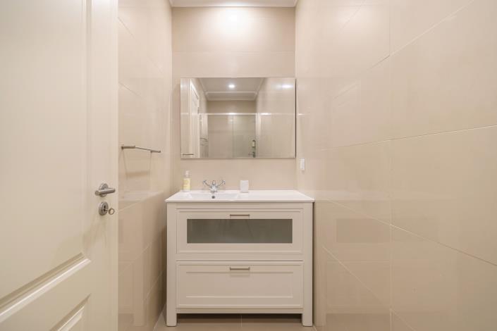 Image No.59-15 Bed Hotel for sale