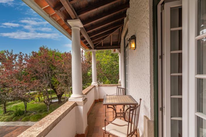 Image No.21-15 Bed Hotel for sale