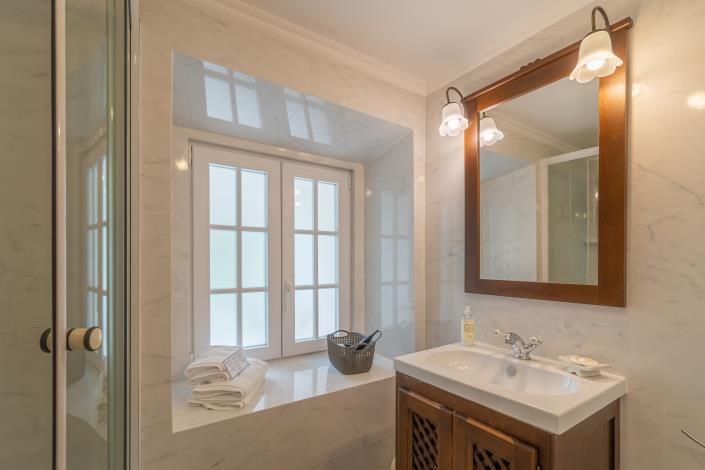 Image No.13-15 Bed Hotel for sale