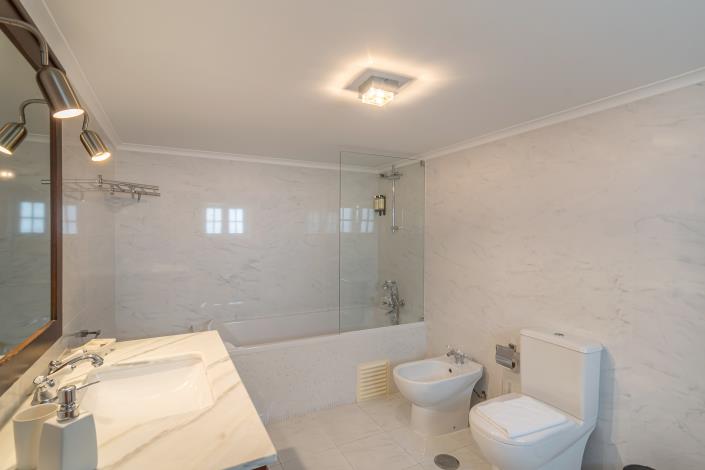 Image No.12-15 Bed Hotel for sale