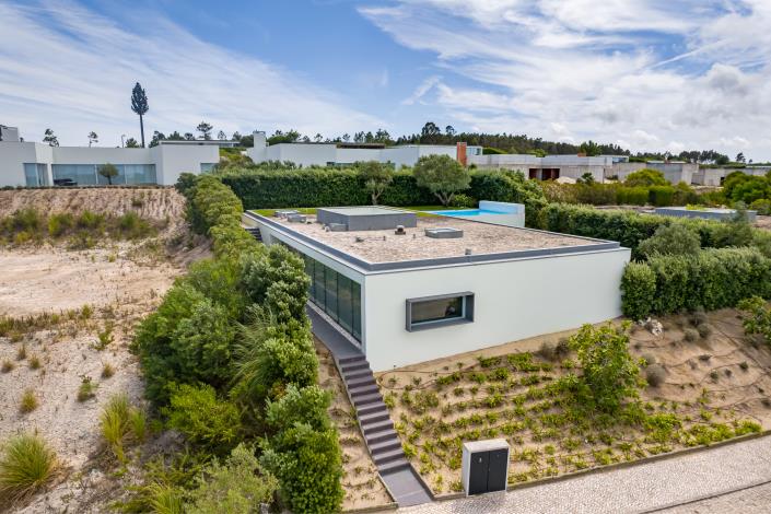 Image No.30-4 Bed House for sale