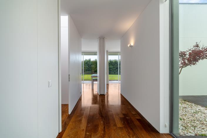 Image No.16-4 Bed House for sale