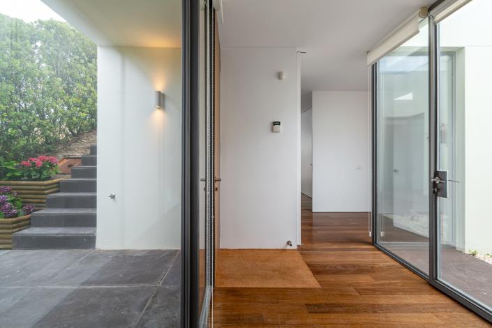 Image No.9-4 Bed House for sale