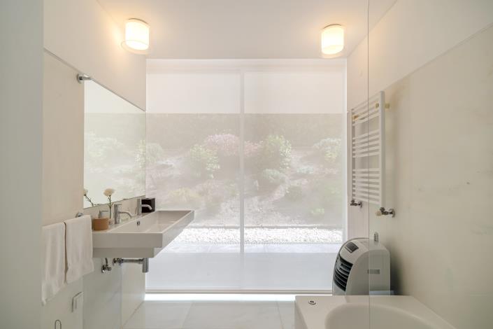 Image No.22-4 Bed House for sale