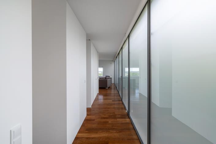 Image No.26-4 Bed House for sale