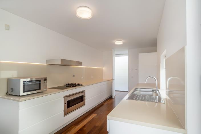 Image No.29-4 Bed House for sale