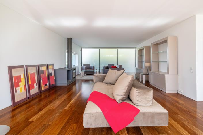 Image No.11-4 Bed House for sale