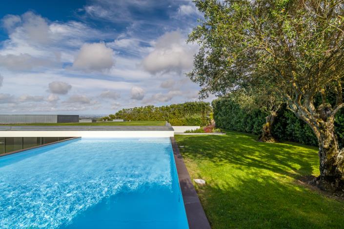 Image No.6-4 Bed House for sale