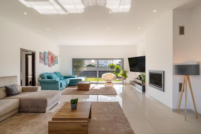 Image No.5-4 Bed House for sale