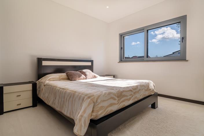 Image No.17-4 Bed House for sale