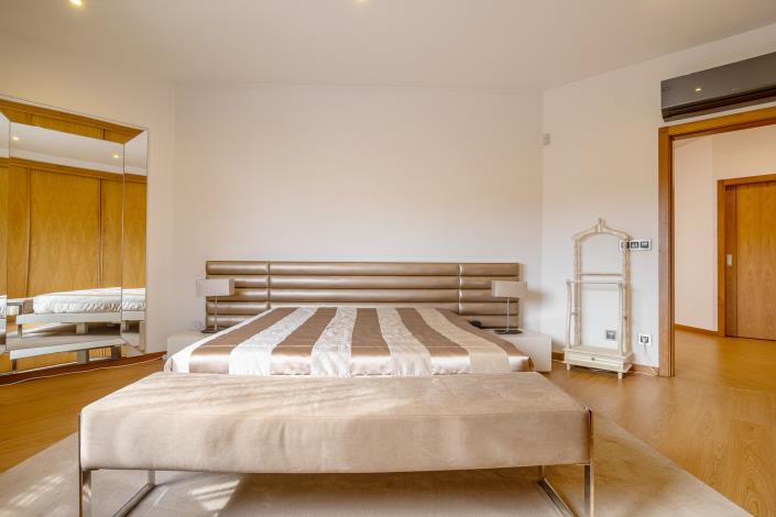 Image No.13-5 Bed House/Villa for sale