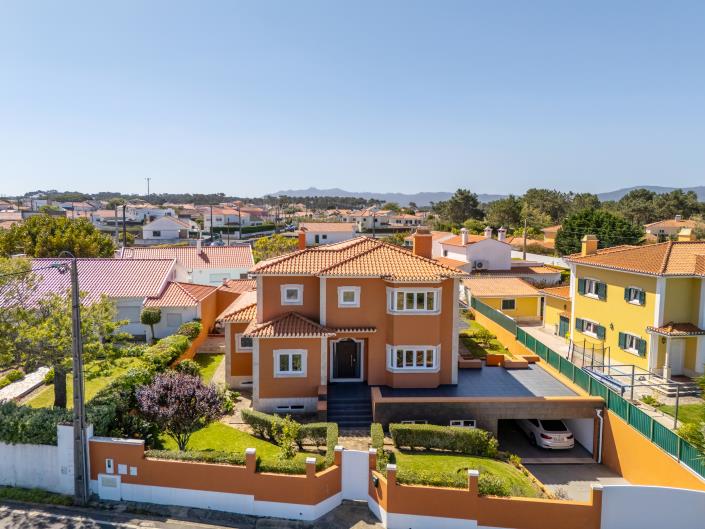 Image No.4-5 Bed House for sale