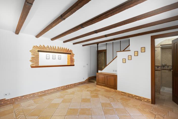 Image No.18-6 Bed Villa for sale