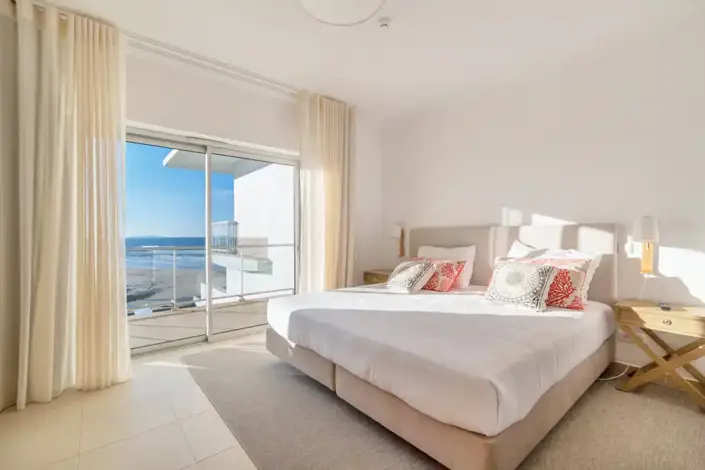 Image No.6-3 Bed Townhouse for sale