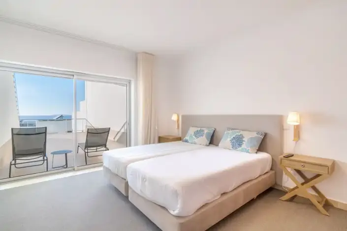 Image No.10-3 Bed Townhouse for sale