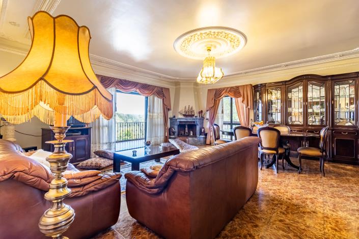 Image No.18-5 Bed Country House for sale