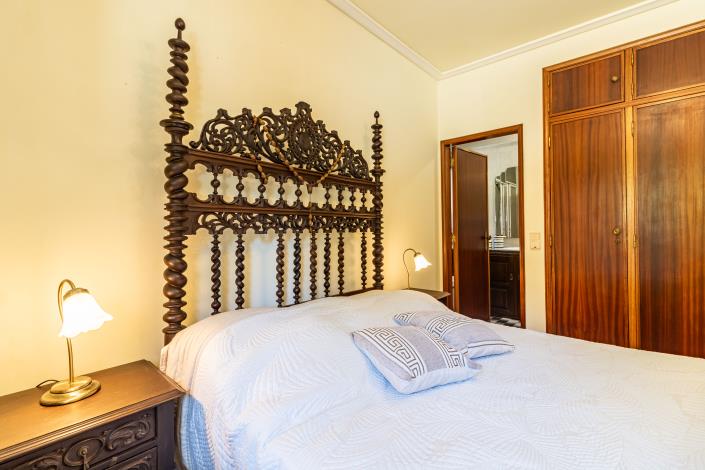 Image No.22-5 Bed Country House for sale