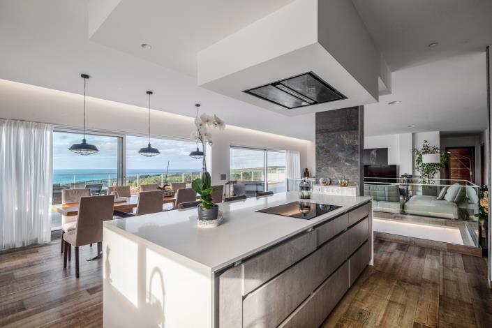 Image No.14-10 Bed Villa / Detached for sale