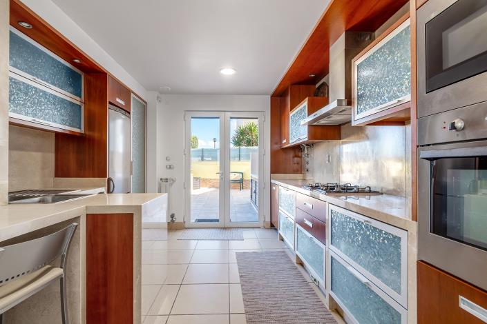 Image No.14-3 Bed House for sale