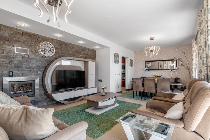 Image No.8-3 Bed House for sale