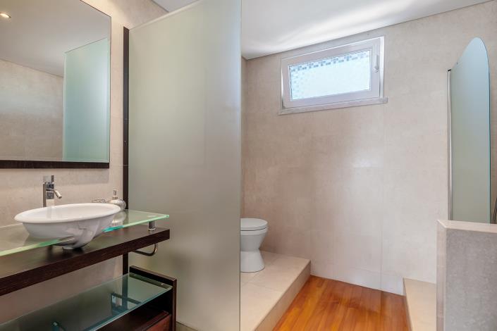 Image No.21-3 Bed House for sale