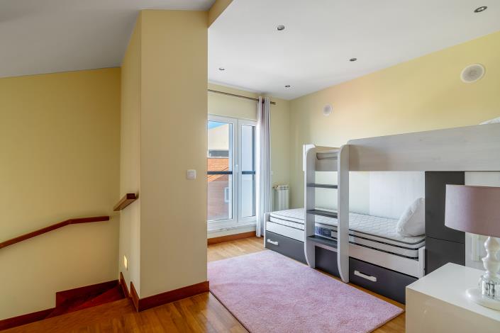 Image No.26-3 Bed House for sale