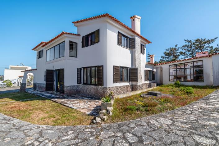 Image No.17-6 Bed House for sale