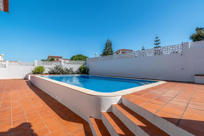 Image No.21-6 Bed House for sale